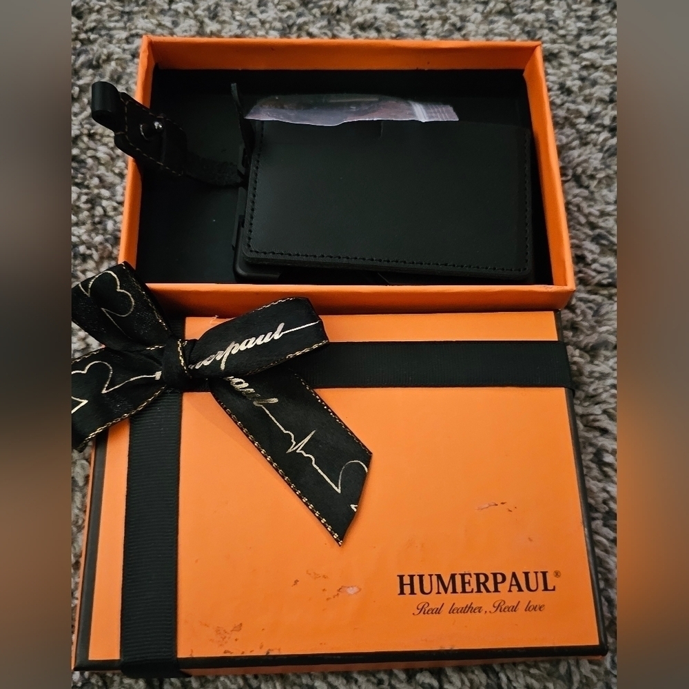 Men's Black Minimalist Wallet - New